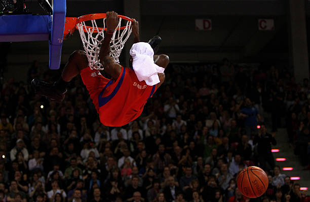 更是对网球 更是对网球