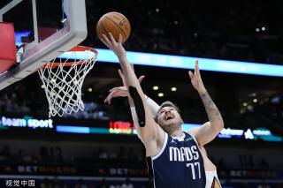 尽管膝盖疼 尽管膝盖疼