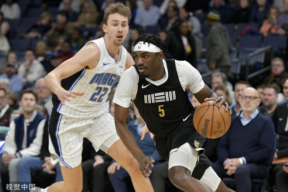 一个负面动 一个负面动