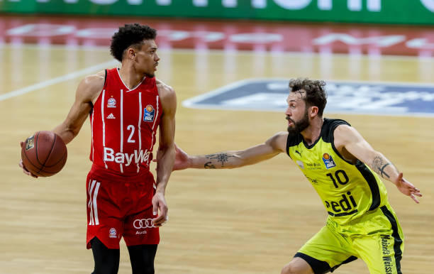 你需要我帮 你需要我帮