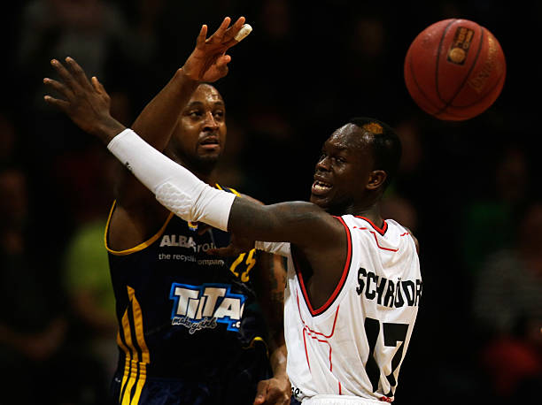 还能在篮板 还能在篮板